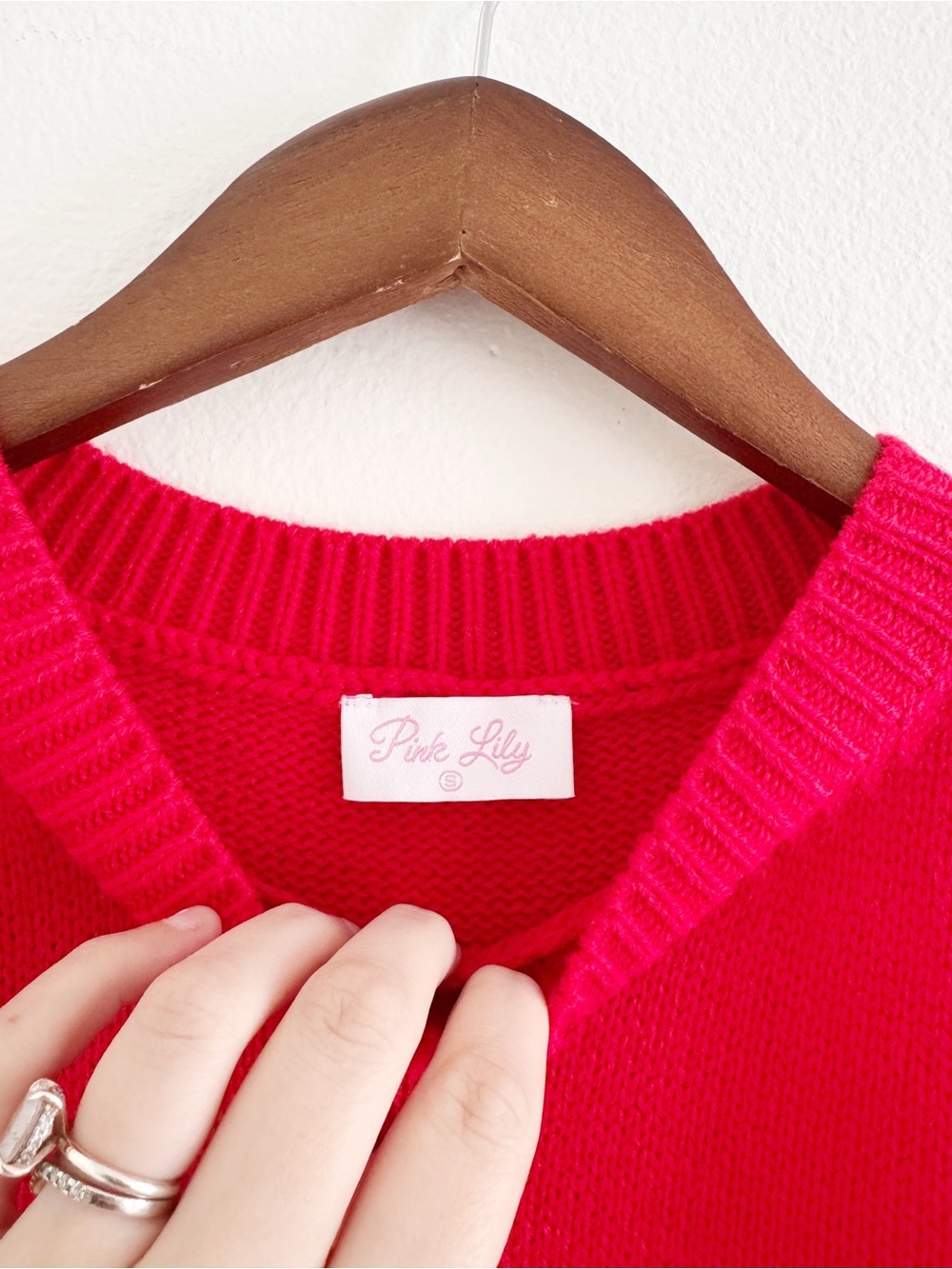 Pink Lily Firecracker Red Knit Sleeveless Sweater small - Picture 2 of 3